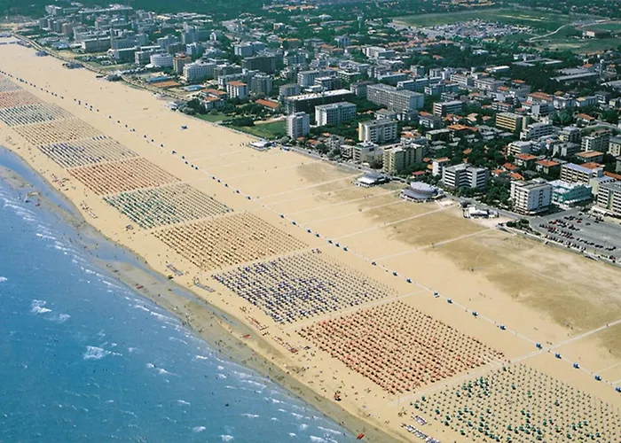 Super Modern Flat With Large Balcony In Appartement Bibione